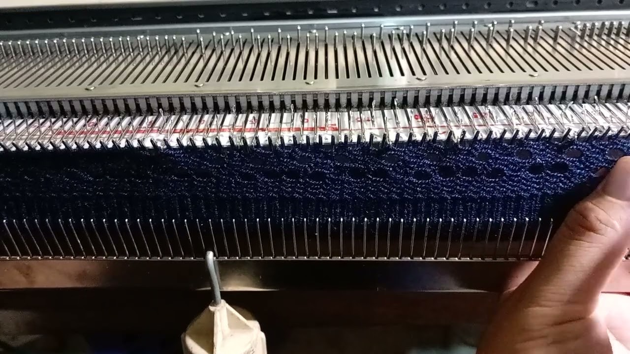 punto calado ....a máquina de tejer 🧶🧶