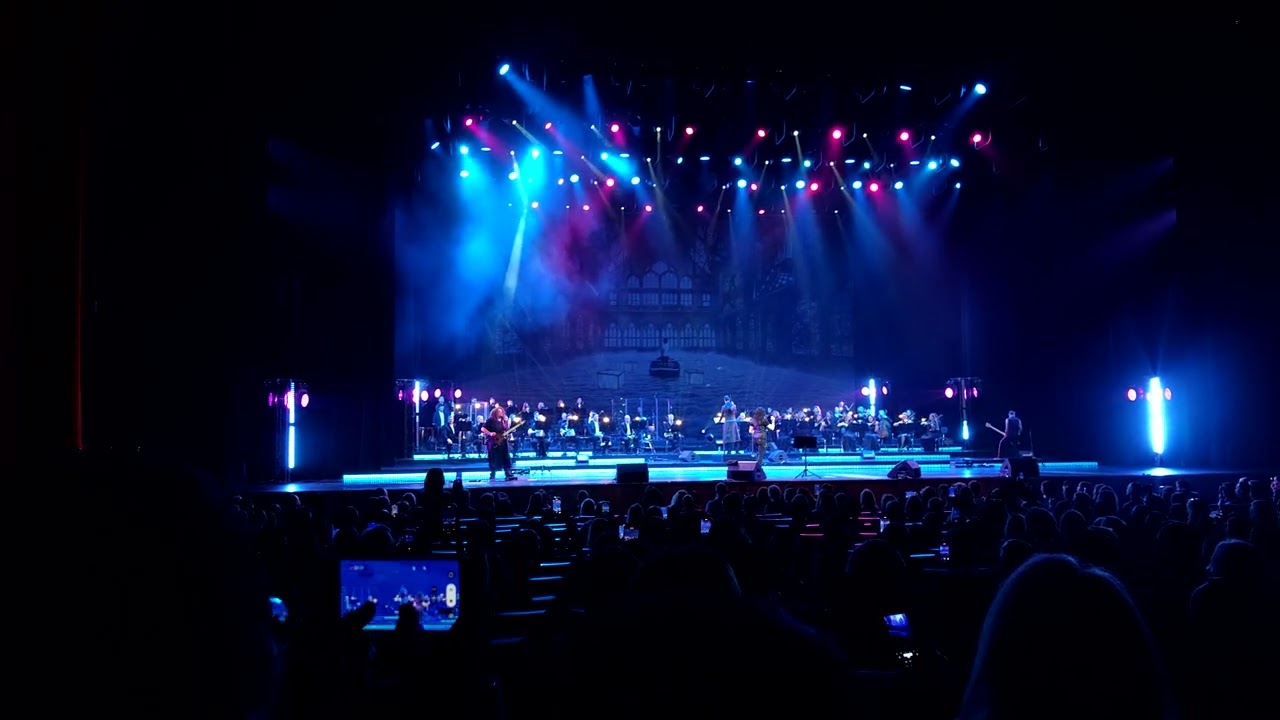 Queen Classics - We are the champions