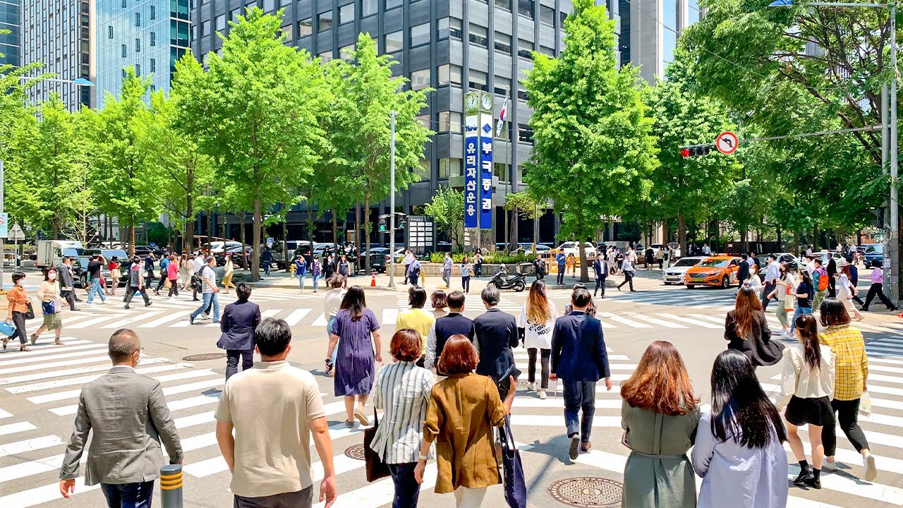 [4K] Lunch break of Yeouido Seoul's main finance and investment banking district 서울 여의도의 점심시간 풍경