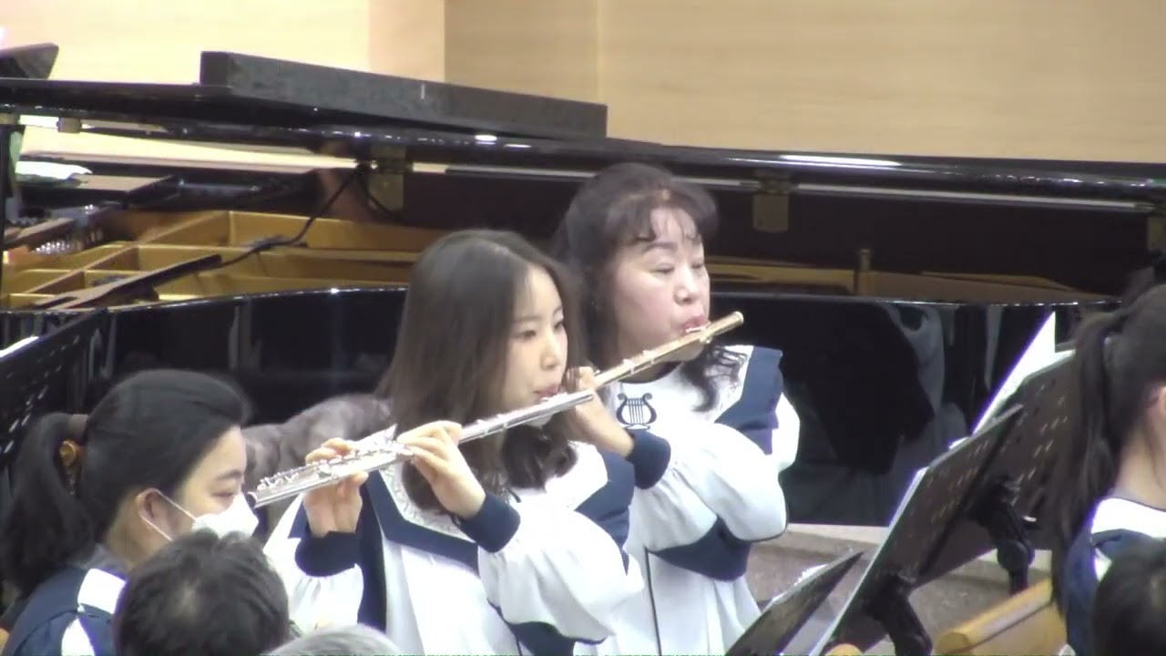 주의 이름 앞에