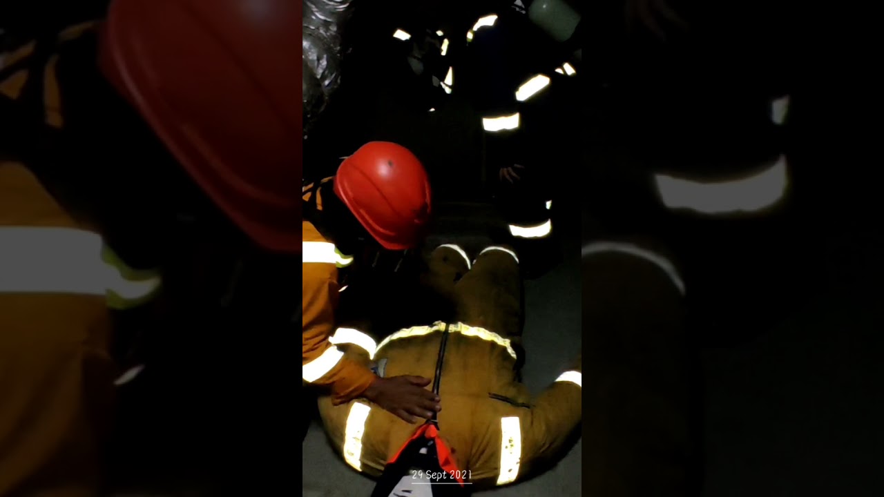 ENCLOSED SPACE DRILL [ Rescue of Person ]