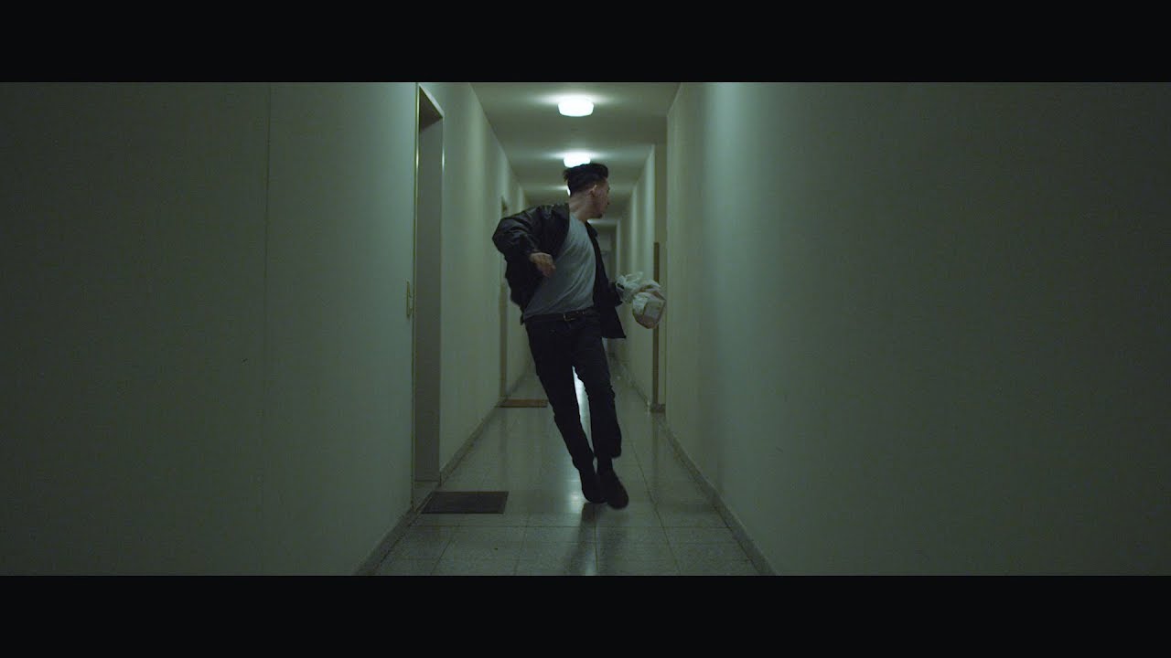 Yung Hurn &ndash; Hellwach (Official Video)