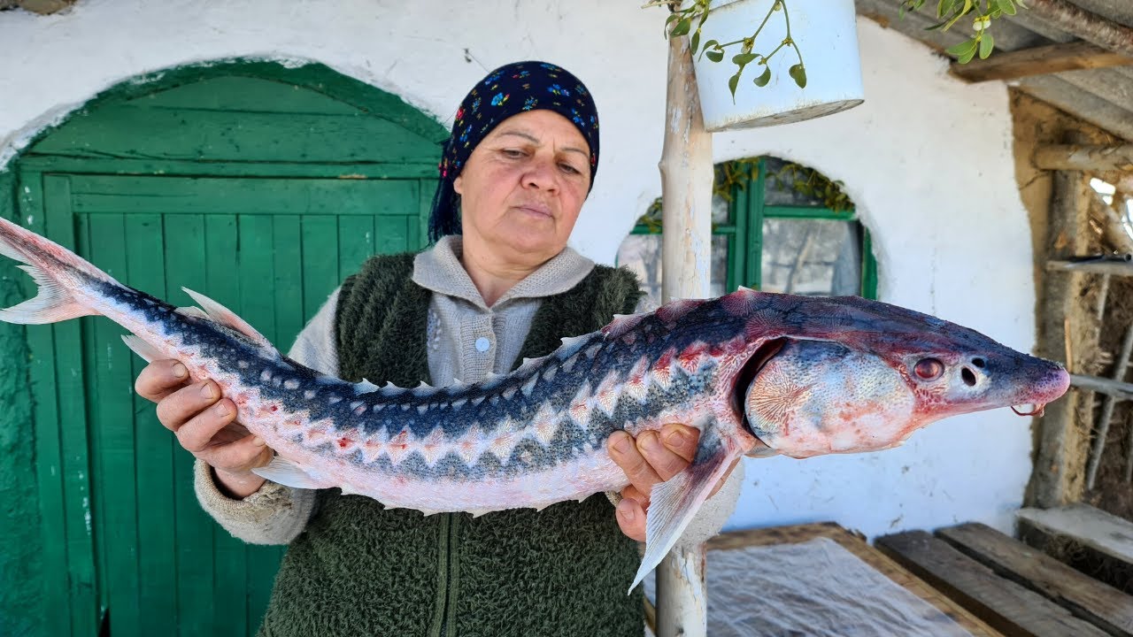 Готовим Целый Осетр в Глиняной Духовке 