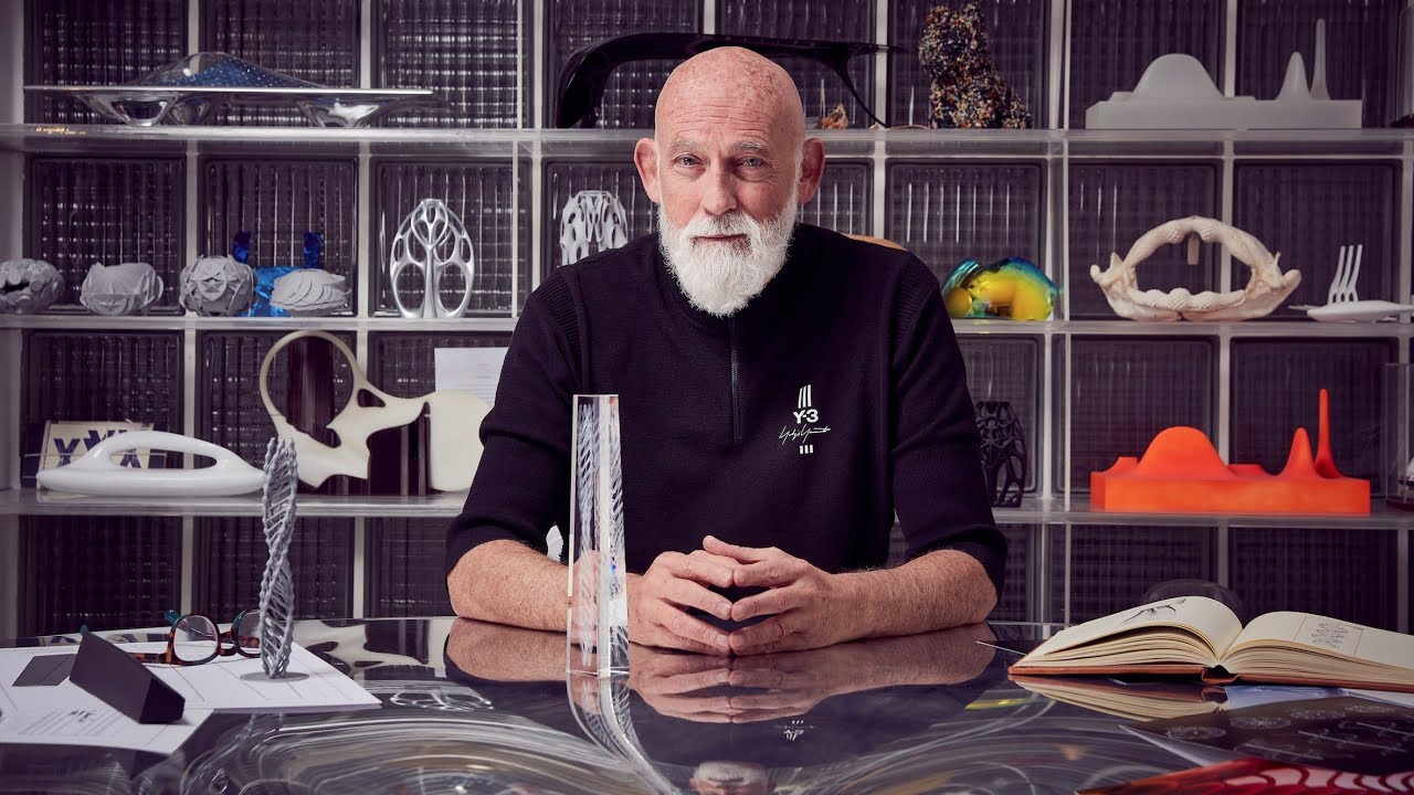 Ross Lovegrove creates crystal trophy with internal double helix for Fashion Awards 2019