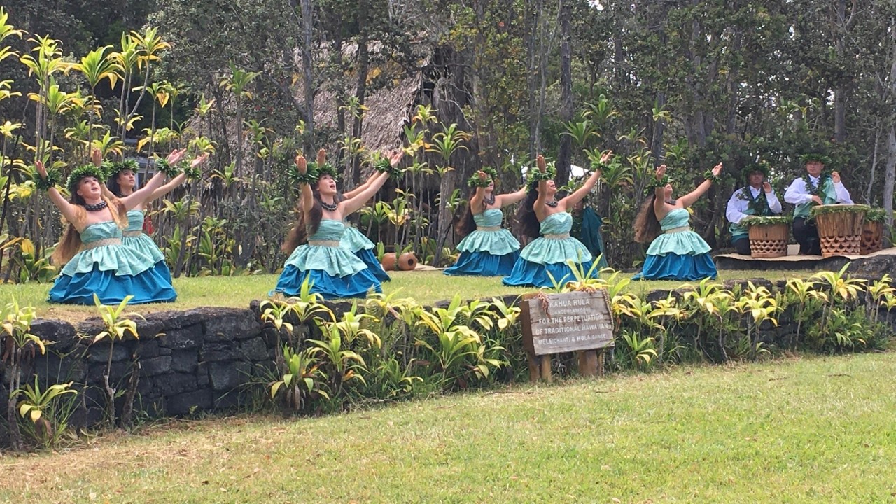 Hula in Paradise: Hālau Ka Lehua Pua Kamaehu