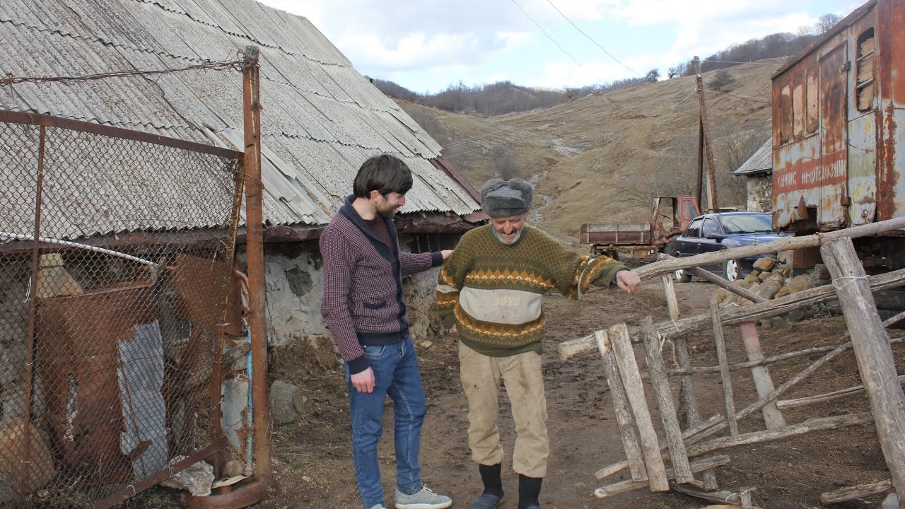 ԱՀՆԻՁՈՐ գյուղ․ ԼՈՌՎԱ ԶՐԻՑ/ ՄԵՆՔ ՄԵՐՈՆՑՈՎ - ՀԵՏԱՔՐՔԻՐ ՊԱՏՄՈՒԹՅՈՒՆՆԵՐ  ՊԱՊԻԿԻ ԿՈՂՄԻՑ / ՄԱՍ 4