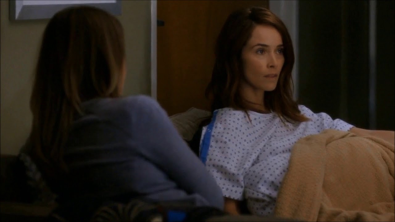 Greys Anatomy 14x01 - Meredith tells Megan that she was dating Nathan