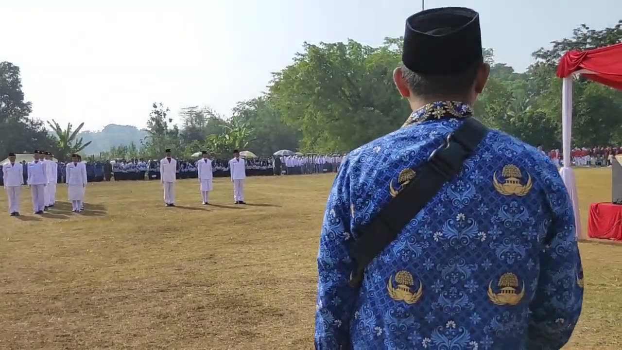 PENGIBARAN BENDERA MERAH PUTIH-PASKIBRA TINGKAT KECAMATAN PASAWAHAN TAHUN 2023