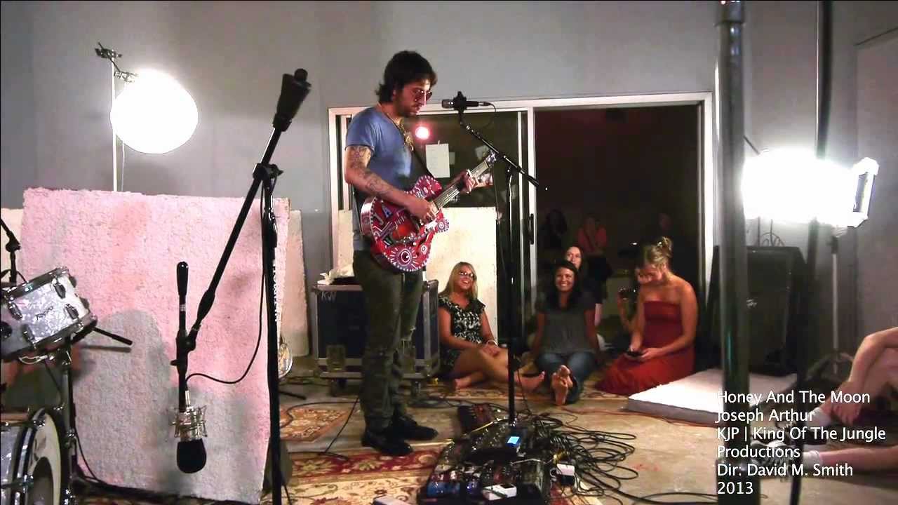 Honey And The Moon -- Original Live in KJP Studios Film