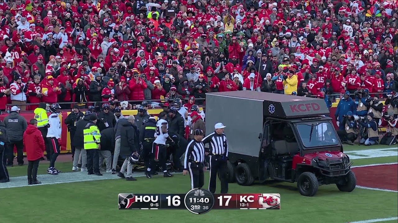 Tank Dell Scary Leg Injury vs Chiefs (CARTED OFF) | 2024 NFL Week 16