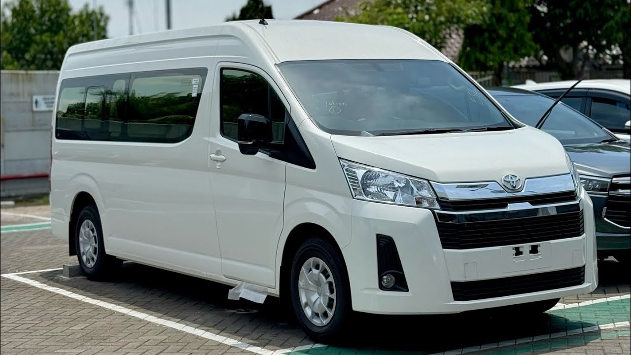 Review Cepat Toyota HiAce Premio untuk Kebutuhan Bisnis!!!