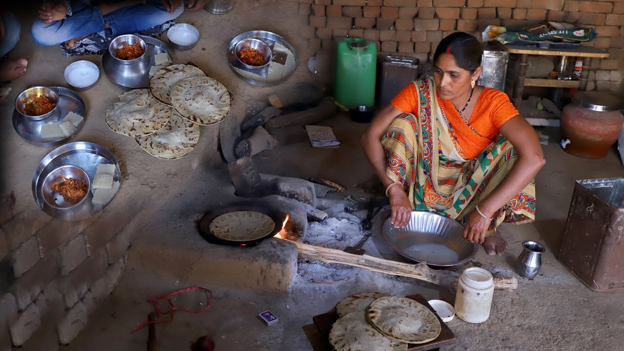 Daily Lunch Routine Cooking  Of indian Family || Indian (Gujarat) Village Daily Kitchen Routine