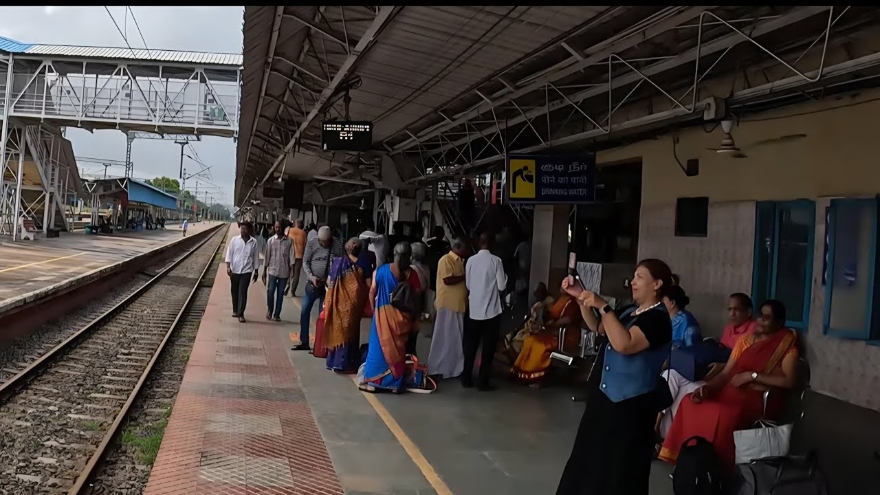 INDIA : KUMBAKONAM Railway Station , Tamil Nadu , Nov.2024 , 4K