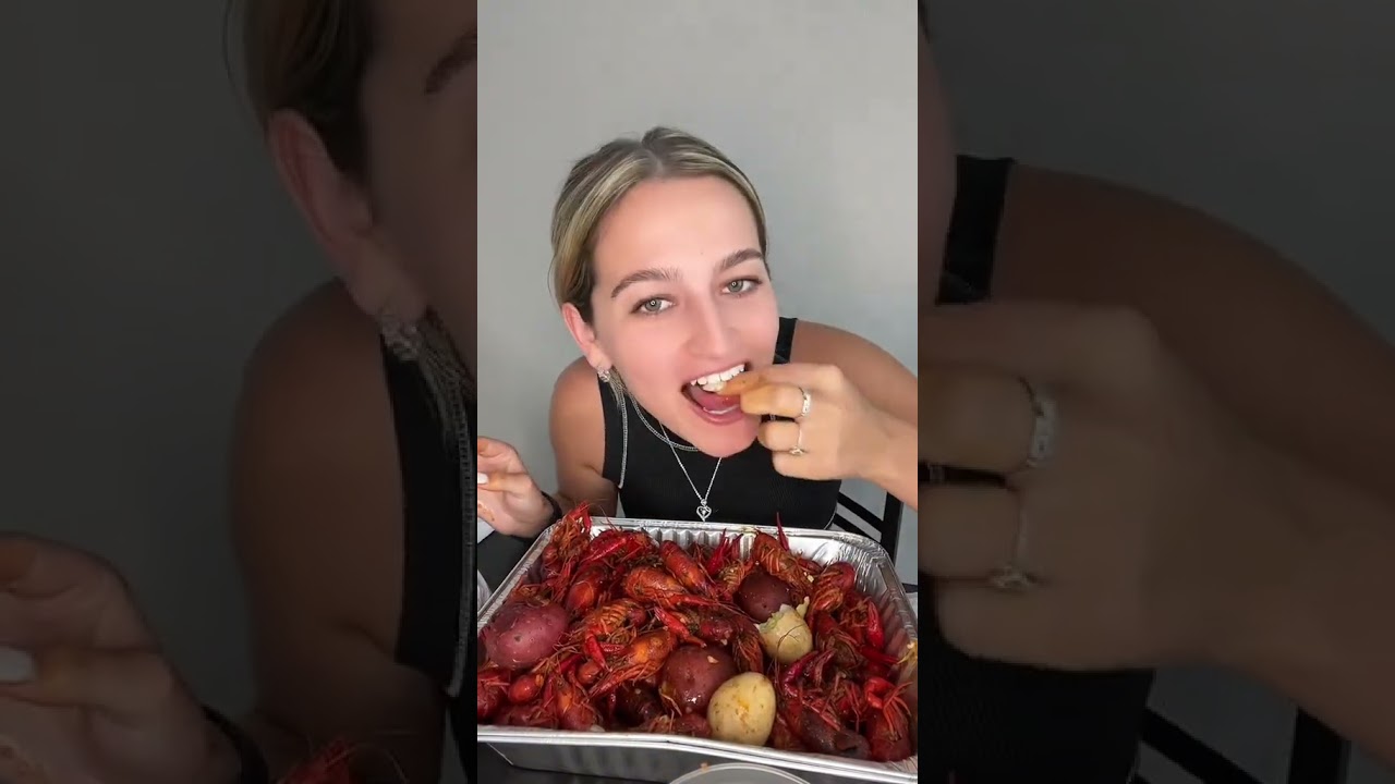 That potato thooooo🦞🦞🦞 #crawfish #crawfishboil