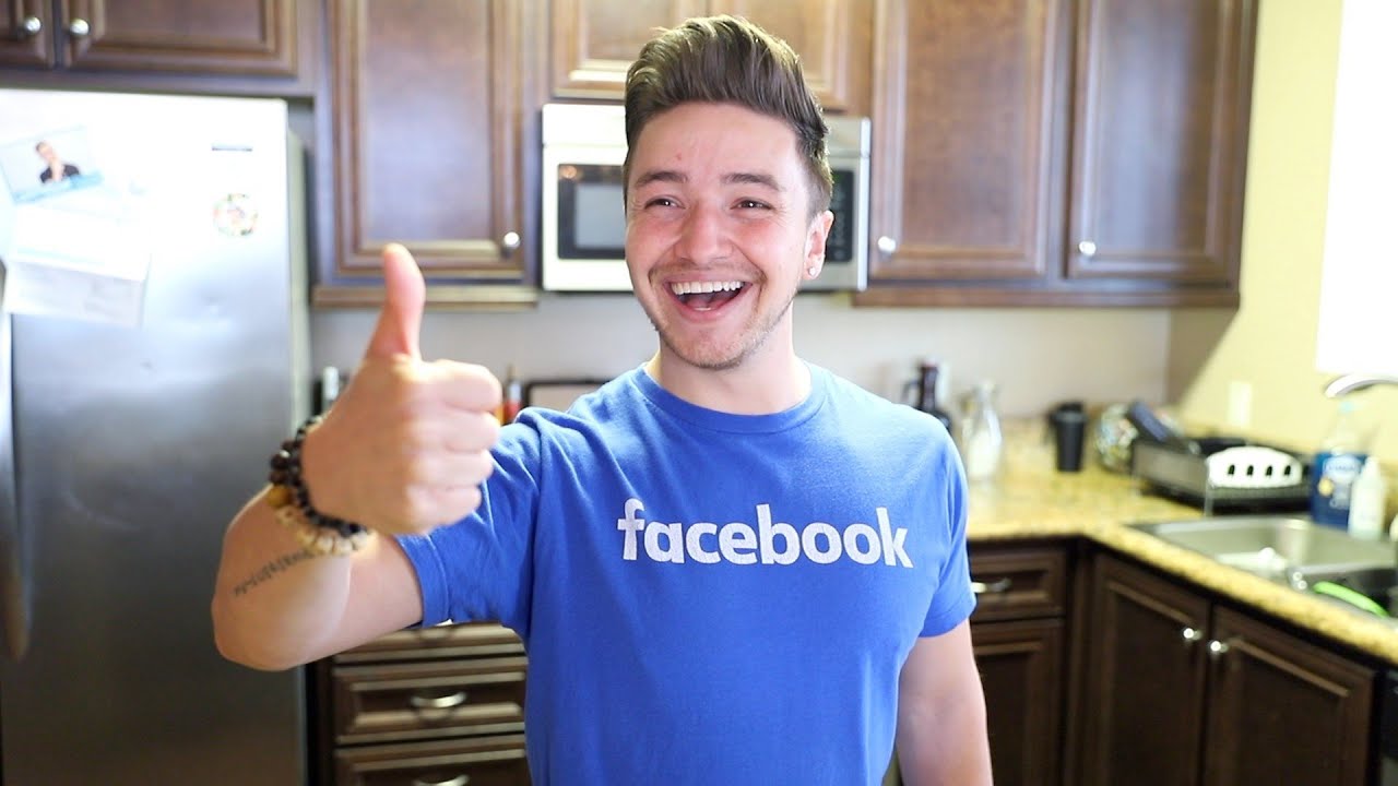 Если бы FACEBOOK был ЧЕЛОВЕКОМ