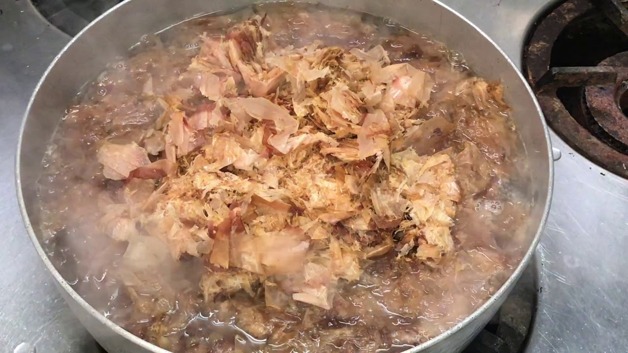 【プロ直伝】 和食の基本！カツオと昆布の出汁のとり方