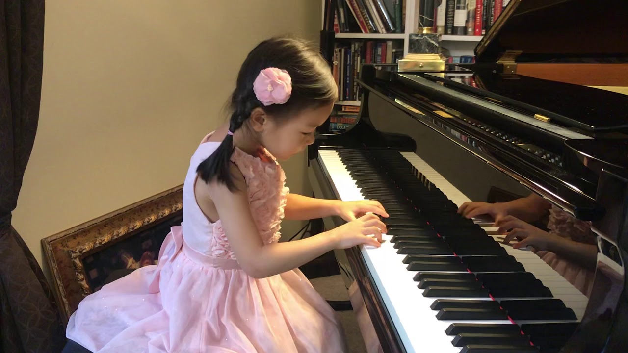 Sonatina G (Janina Garscia) played by Amelia Ly (5 years 2 months)