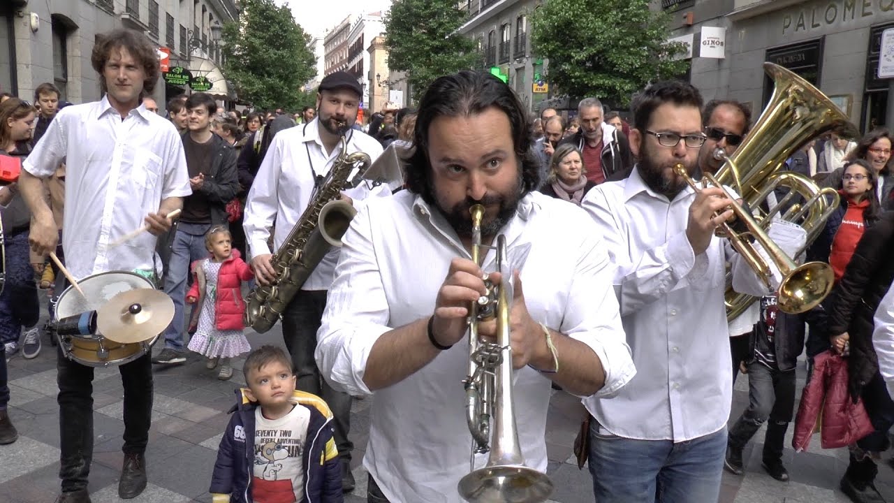 Nola Brass Band: 