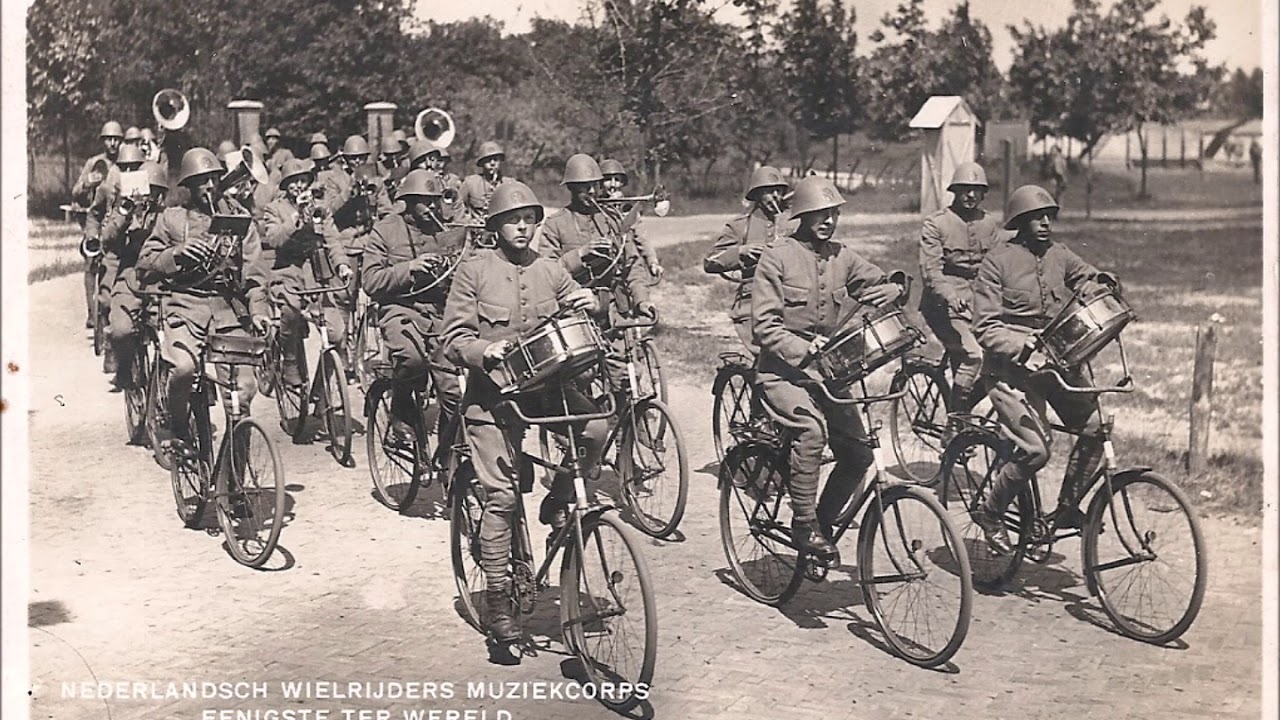 Film 117  Militair en Burger (Muziekkorpsen) deel 2