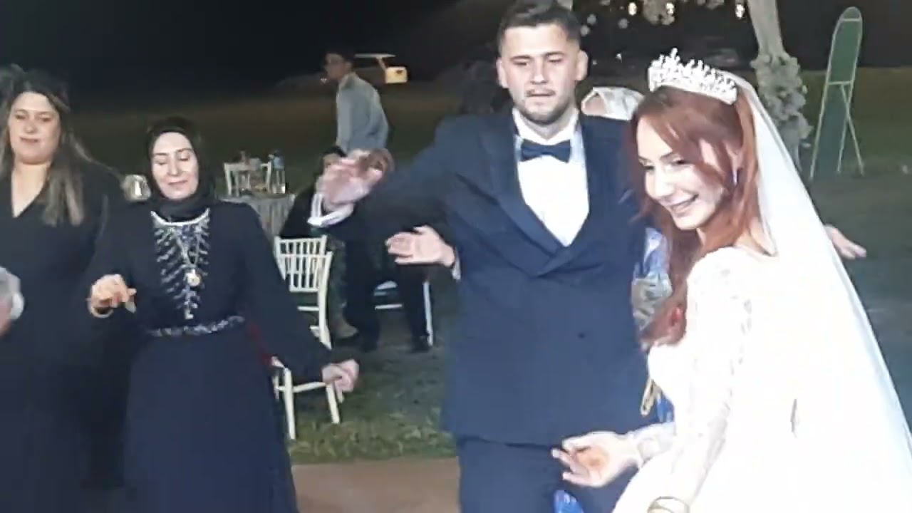 Halay Gelin oy KONYANIN Doğanhisar ilçesi Fatmanur Dokuz & Gaziantep li Abdullah Doğan çiftin düğün