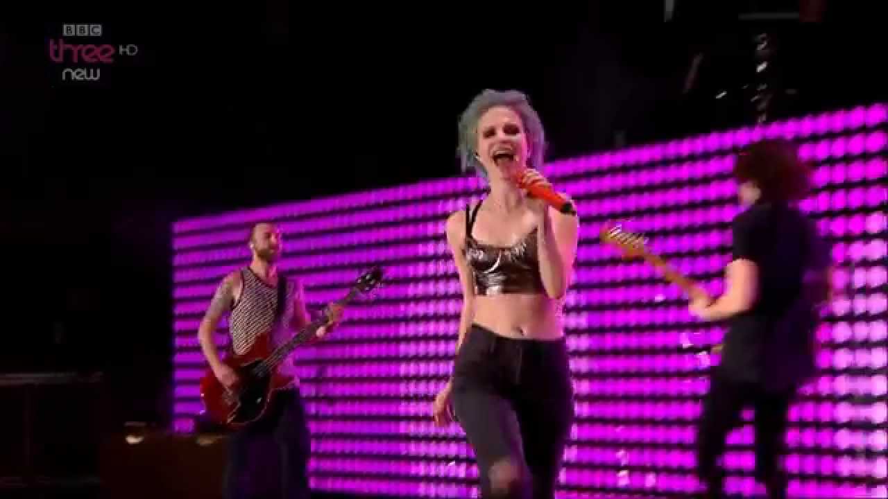 [HD] Paramore: Ain't It Fun (Reading Festival 2014)