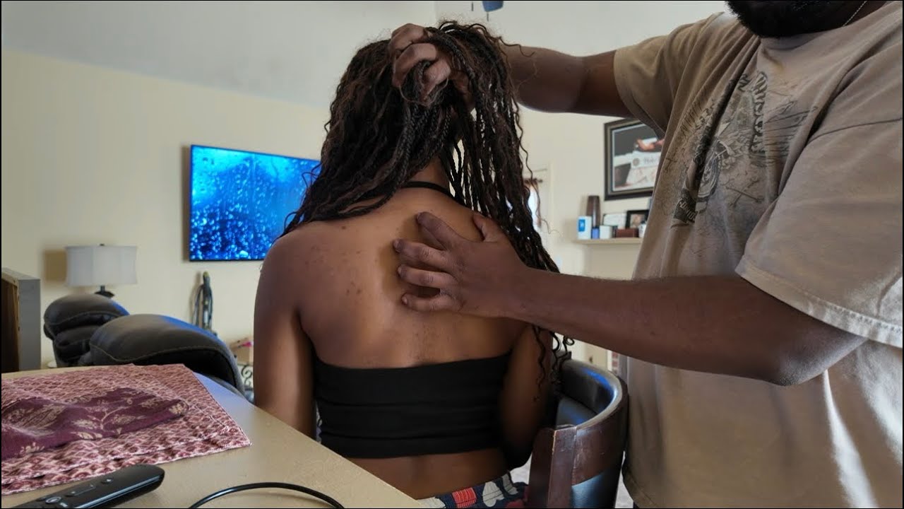 ASMR Aggressive Scalp & Back Scratching On Each Other 💆🏽‍♀️🪮