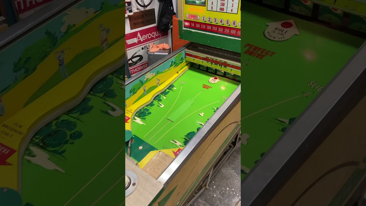 1965 Chicago coin Par Golf em arcade game