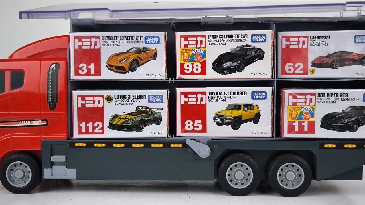 🌈🚛 13 Tomica Luxury  Car Types ☆ Open & Store in the Large Convoy Truck!
