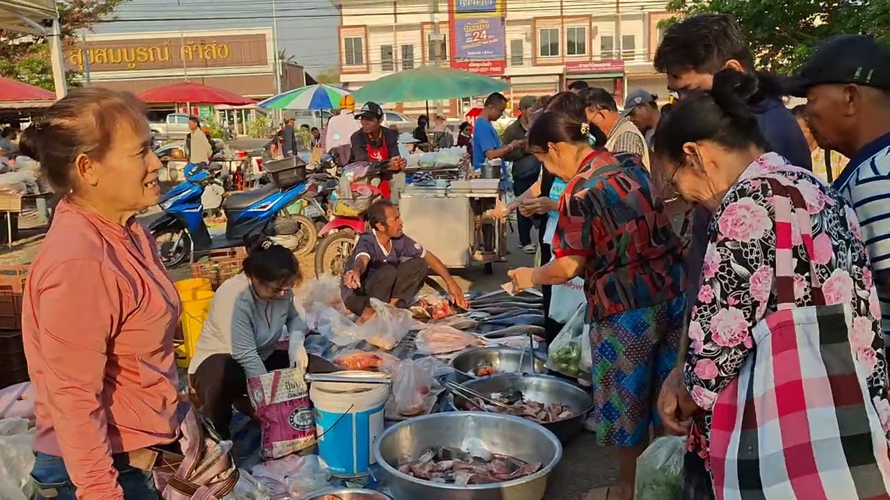 คึกคักสุดๆ ตลาดนัดบ้านหัวนา อำเภอเขมราฐ จังหวัดอุบลราชธานี