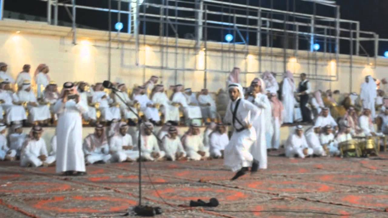 / مقتطفات لمشاركة فرقة الرياحين الشعبية في حفل العميد عبدالرحمن الشمراني/ جزء 3