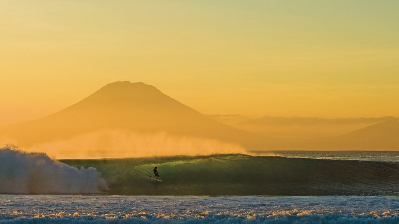 Rob Machado on His Desert Point Session from The Drifter