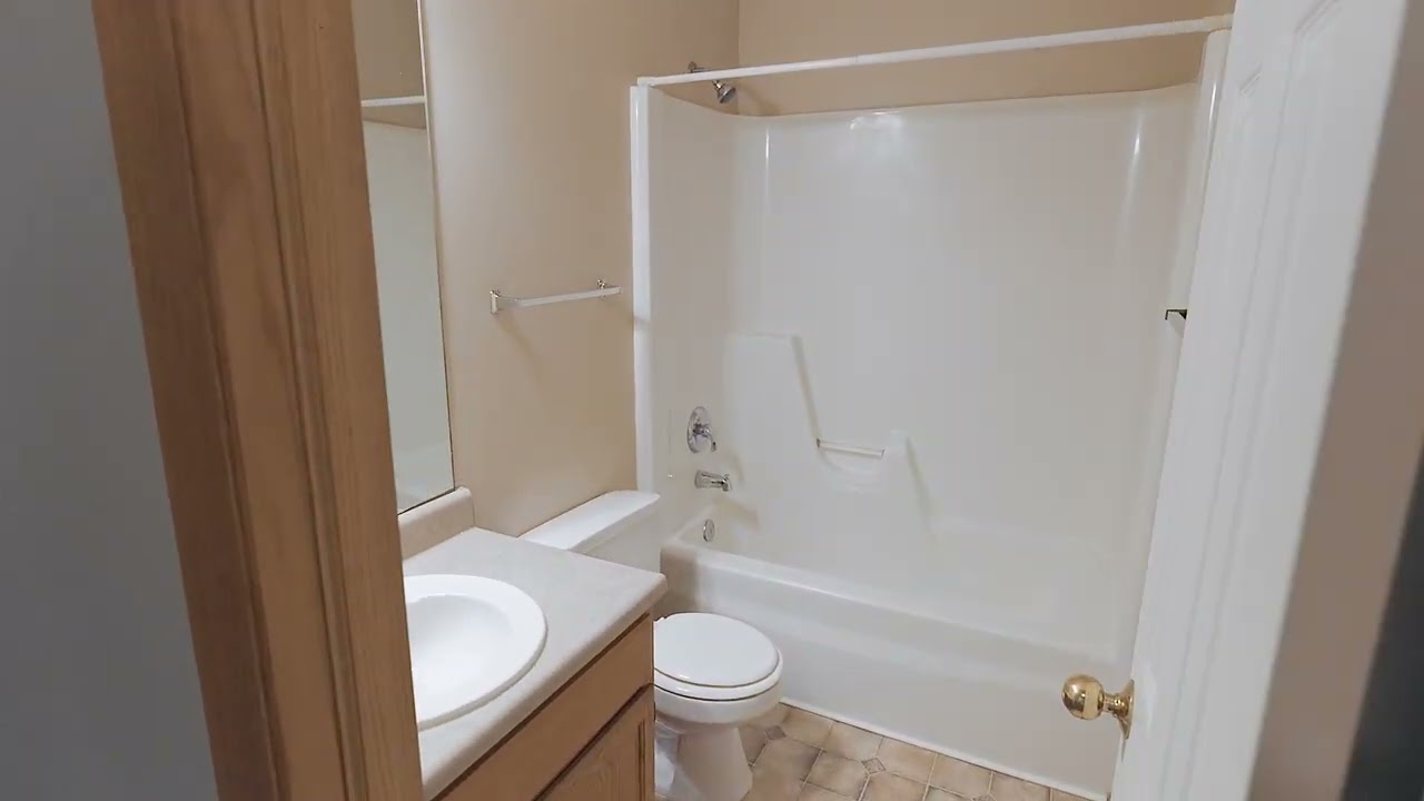 8804 Sicily Lane in Lincoln Nebraska - gocentury.com - 3BD 2.5BA Townhome For Rent