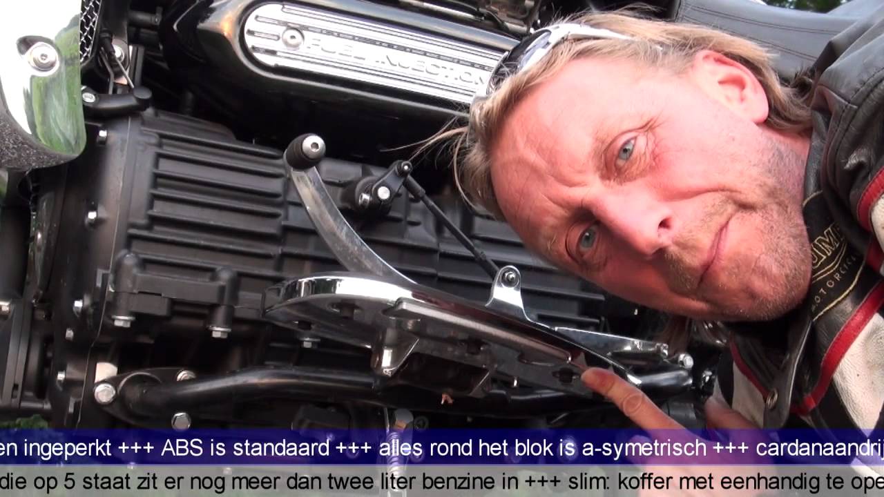 Test Triumph Rocket III Touring 2011