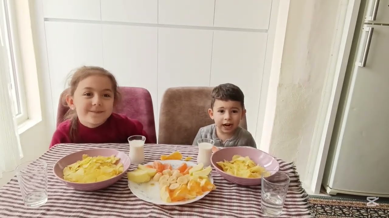 Selam arkadaşim bugün günlerden torunlarım la birgünüm nasıl geçiyor izleyin