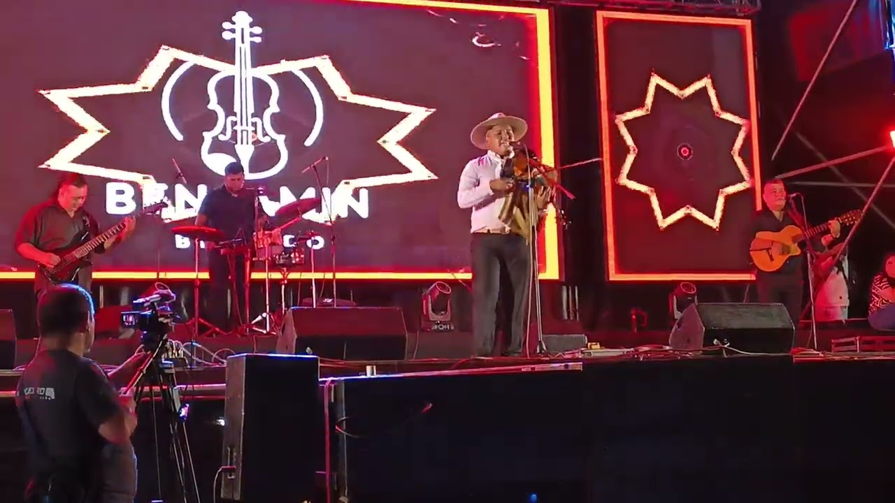 La catre i' tiento y Carmen Balderrama. (En vivo)  3° festival nacional del Mango, doma y folklore 