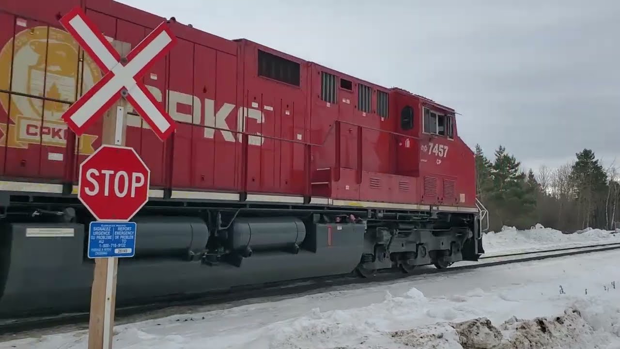 CPKC 7466 in Dorion ON