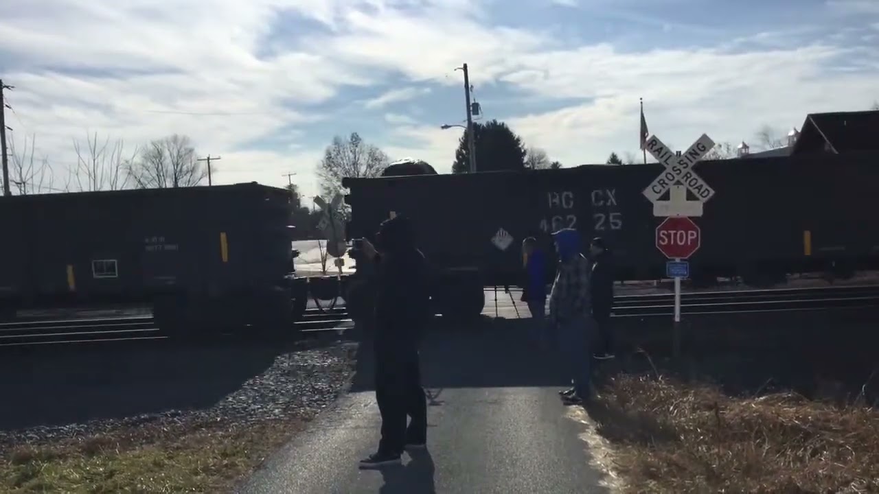NS Trains In Annville And Lebanon PA 12/2/2017