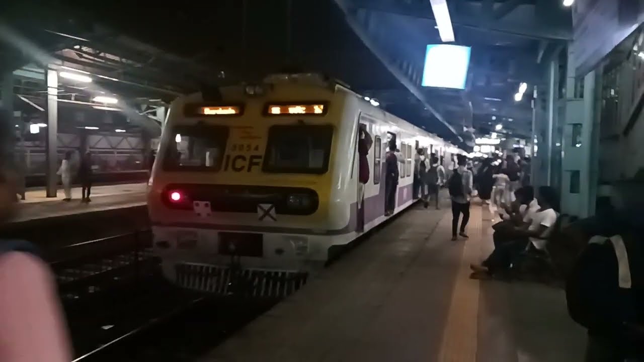Short Video at Malad Station in Night time 