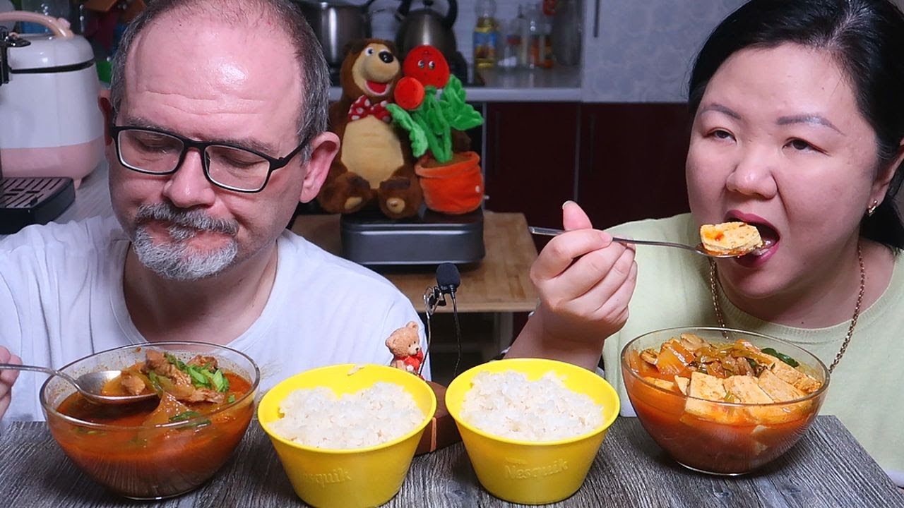 Мукбанг Корейский суп Кимчи тиге / Mukbang Korean soup Kimchitige