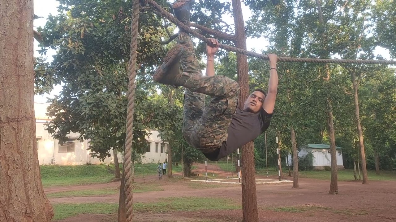 How to do horizontal rope (Horizontal rop climbing कैसे करे) । 
