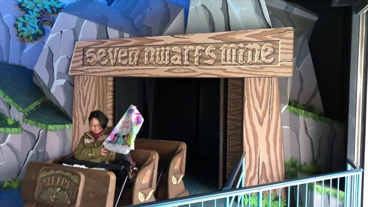 Snow White’s Adventures, Tokyo Disneyland - Fantasyland Dark Ride Attraction POV