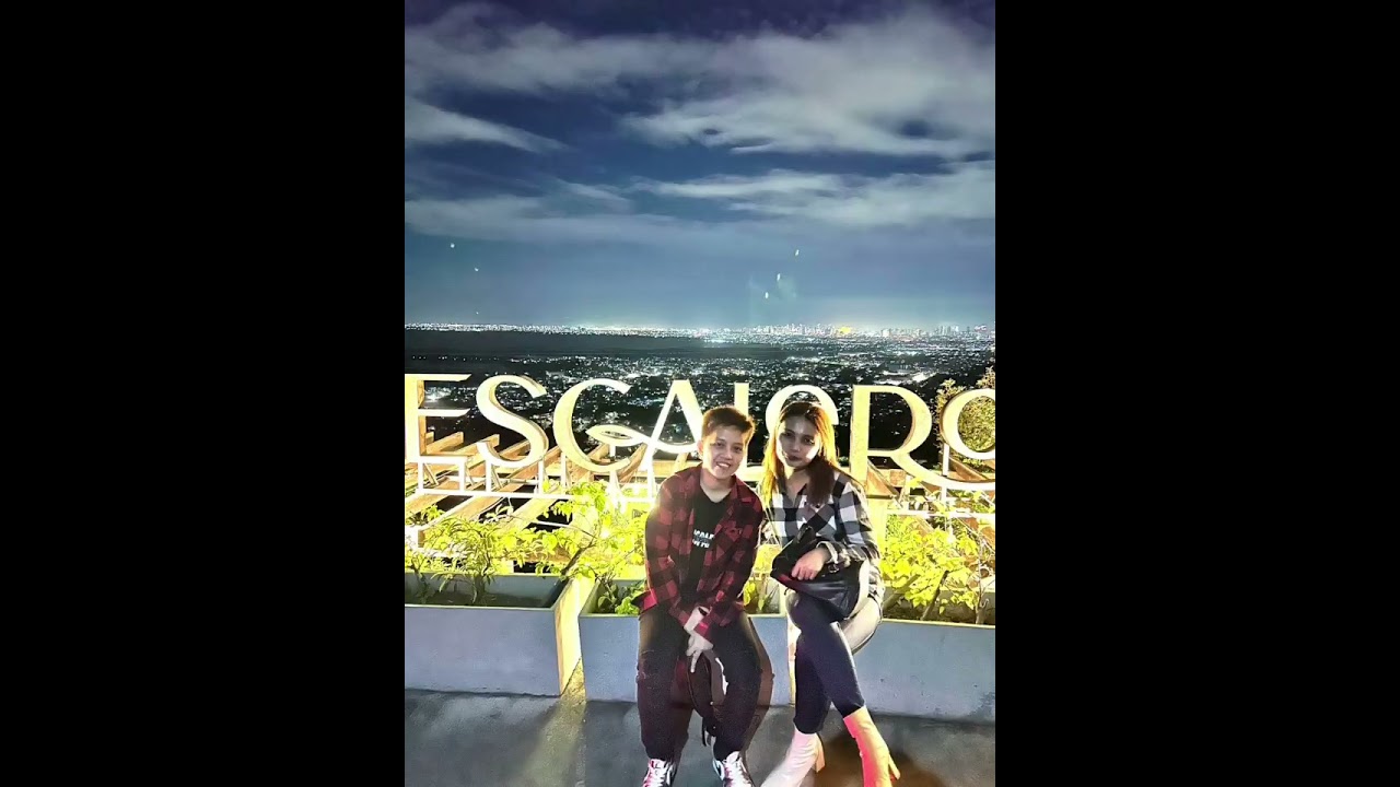 VICOL WENT TO ESCALERA CAF&Eacute; 💜