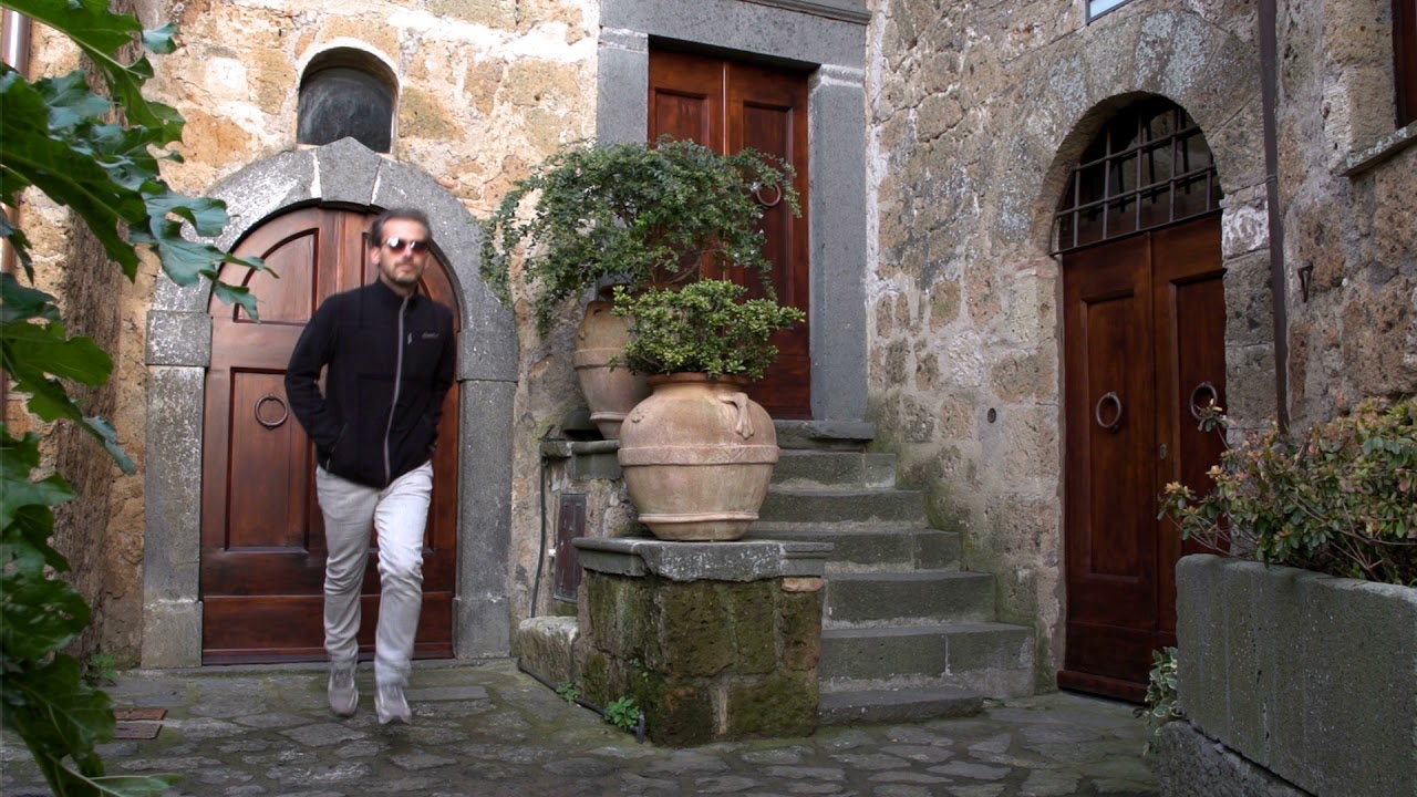 Risonanza a tre porte Three doors resonances