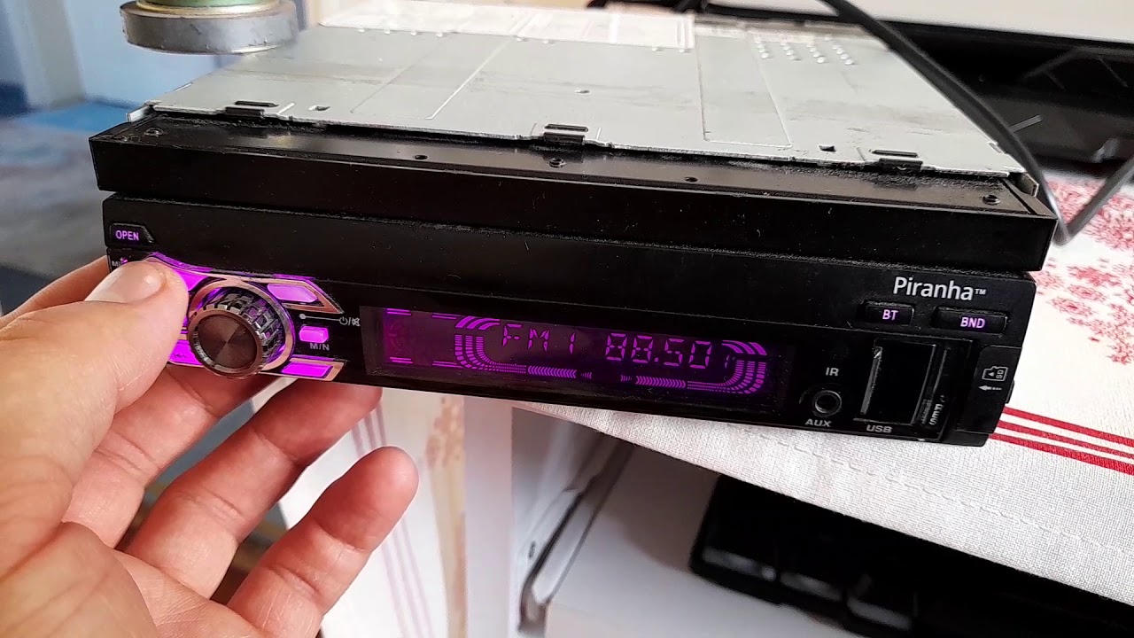 piranha  c type oto teyip ekran arzası
