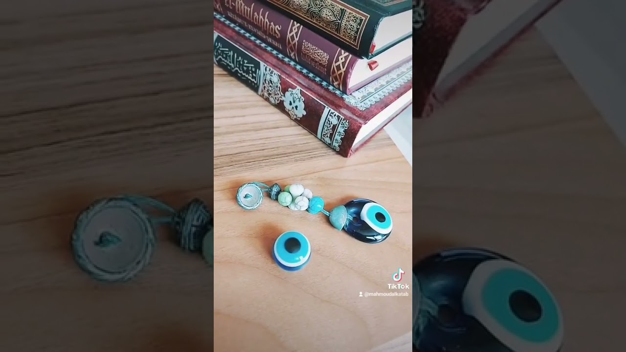 حكم تعليق خرزة العين الزرقاء