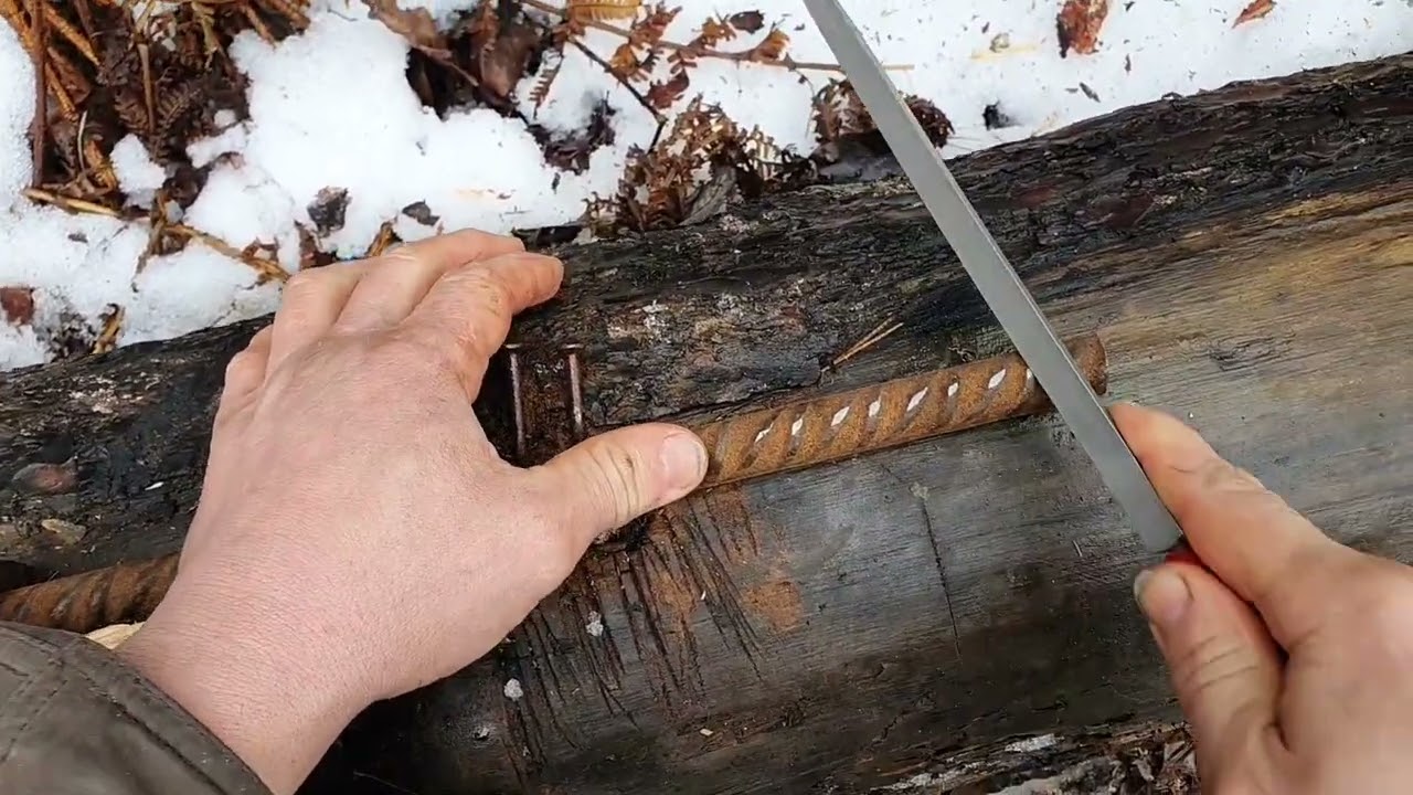 The simplest ice pick ever. Visvienkār&scaron;ākais ledus cirtnis.