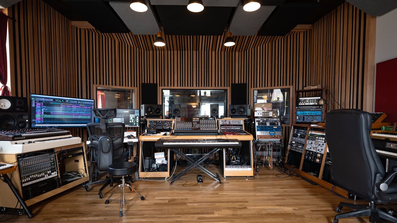 EPIC NASHVILLE BARN STUDIO | 2025 Peter Keys (studio tour)