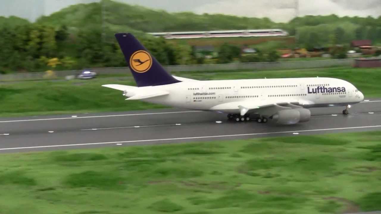 MiWuLa Knuffingen Airport 2012 bei Tag