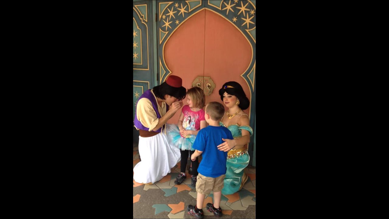 Meeting Jasmine and Aladdin