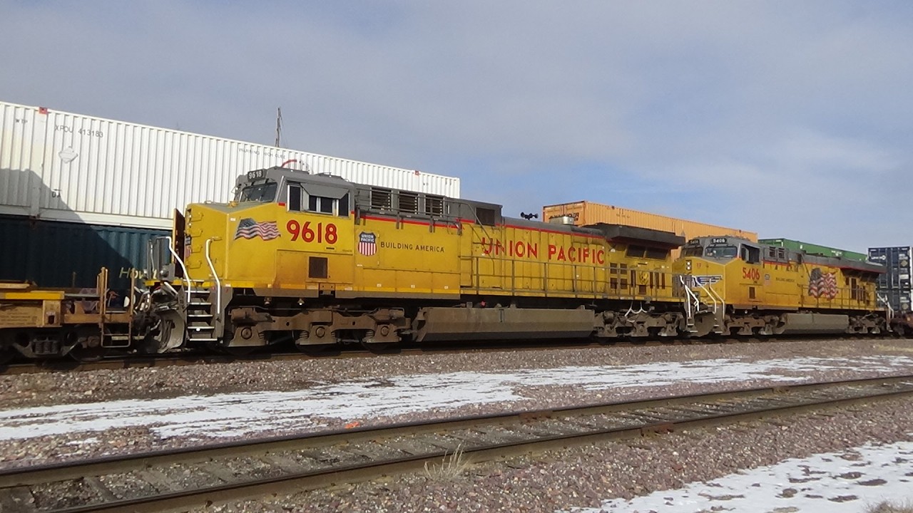 UP Geneva Sub Chicago Council Bluffs stack and Z meet at Fifth Street February 5, 2026